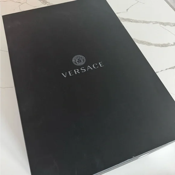 Versace Gold and White Baroque robe - Picture 4 of 4